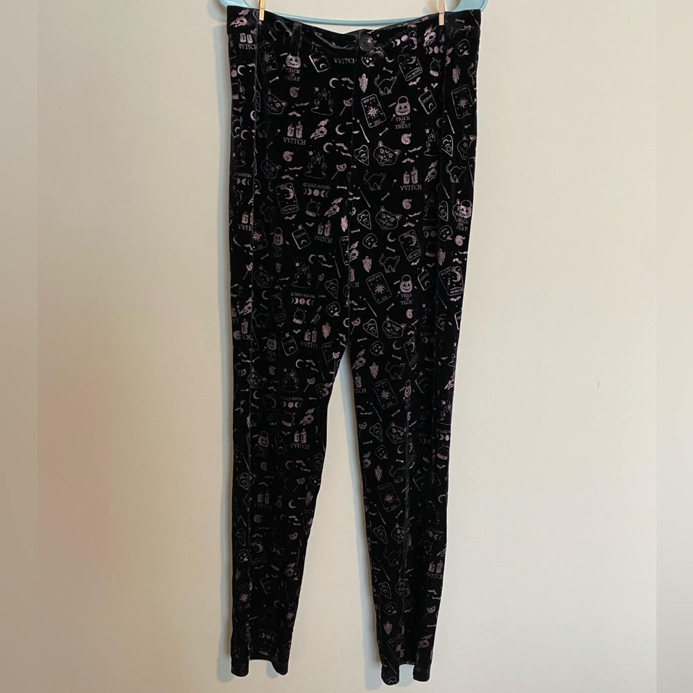 Black velvet witchy leggings, size XL